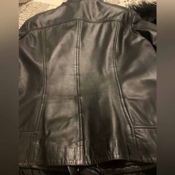 Danier Leather Bomber - Picture 2 of 7